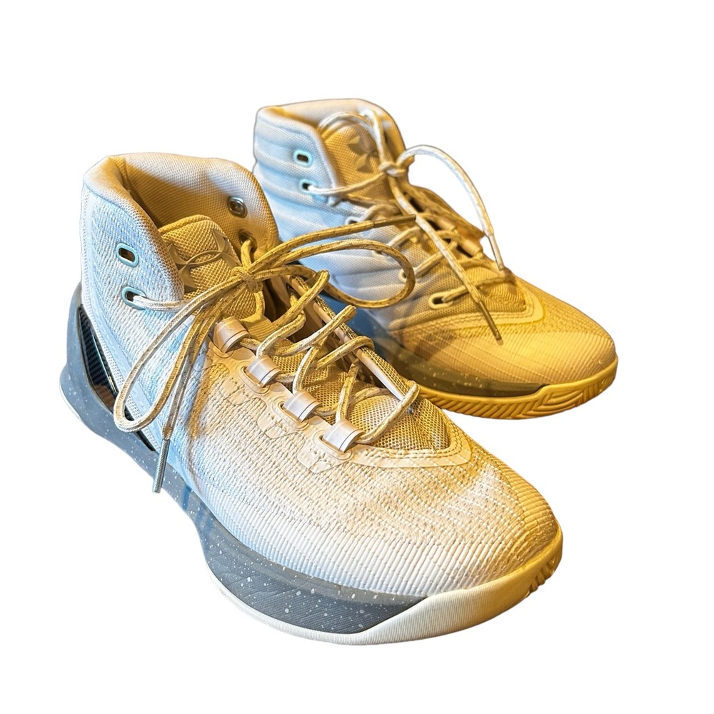 Under Armour White Curry 3s